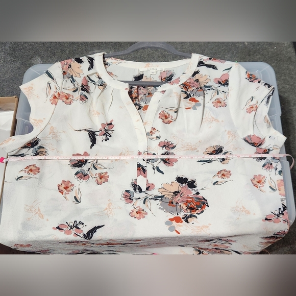 🌸 3/$25 🌸 fun2fun Cream Buttoned Polo Blouse with Cap Sleeves-Size XXL - Picture 7 of 10